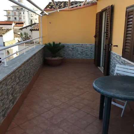Altrelli, 1 B&B